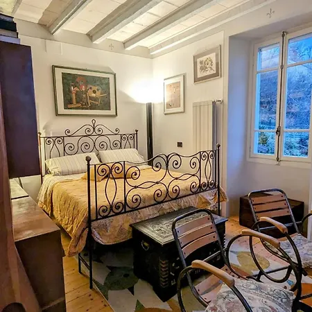 Apartment The Rooster House A Study In *